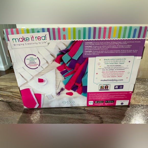 ☀️NEW☀️Make it Real. Unicorn hooded blanket Kit- New in the box. - Picture 2 of 2